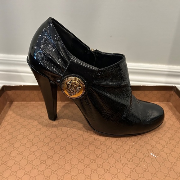 Gucci Black Leather Heels - Picture 2 of 12